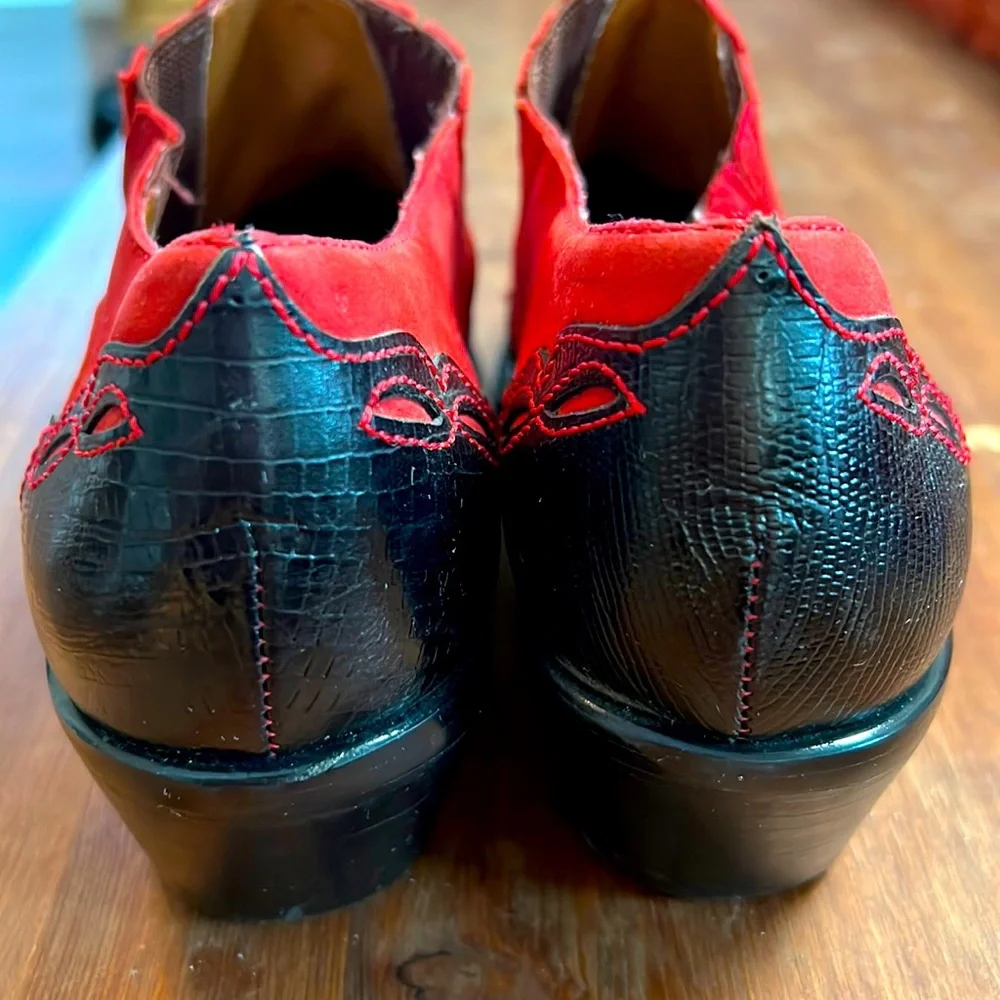 Vintage Nine West Western Ankle Booties - Red and Black - Picture 2 of 5